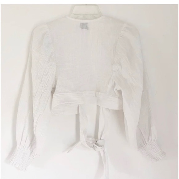 Princess Polly Long Sleeve Crop Top Tie Front Top
Size 0 - Picture 3 of 4